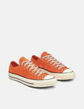 Converse Chuck Taylor Low 166217C 70er (Suede) - Lagerfeuer-Orange / Schwarz / Reiher