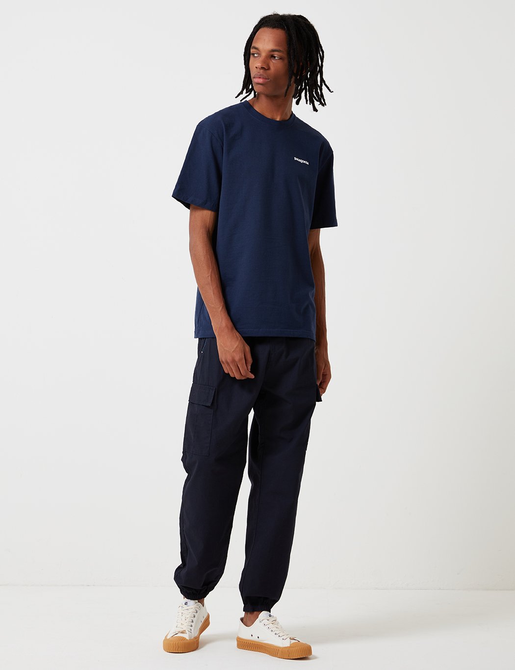 Patagonia P-6 Logo Responsibili-T T-Shirt - Klassisches Marine-Blau