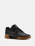 Reebok Workout Plus-Gum Sole (CN2127) - Schwarz / Kohle / Classic Red