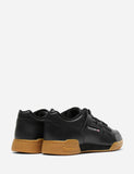 Reebok Workout Plus-Gum Sole (CN2127) - Schwarz / Kohle / Classic Red