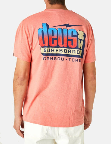 Deus Ex Machina Mondaze T-Shirt - Guava Rosa