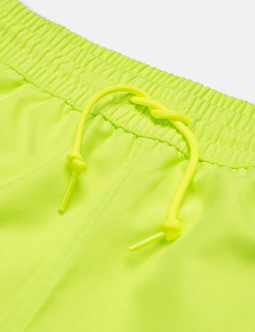 Carhartt-WIP Chase Badeshorts - Lime Green