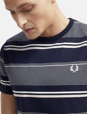 Fred Perry Streifen-T-Shirt - Marine-Blau