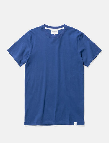 Norse Projects Niels Standard T-Shirt - Blau Dämmerung