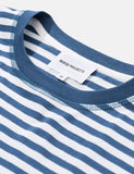 Norse Projects Niels Klassische Streifen-T-Shirt - Annodized Blau