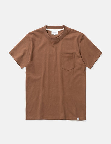 Norse Projects Johannes Taschen-T-Shirt - Ente Brown