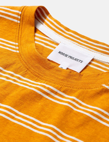 Norse Projects Johannes Baumwolle Leinen Streifen-T-Shirt - Kadmiumorange