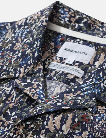 Norse Projects Carsten Freiheit Print Shirt (Kurzarm) - Ivy Green